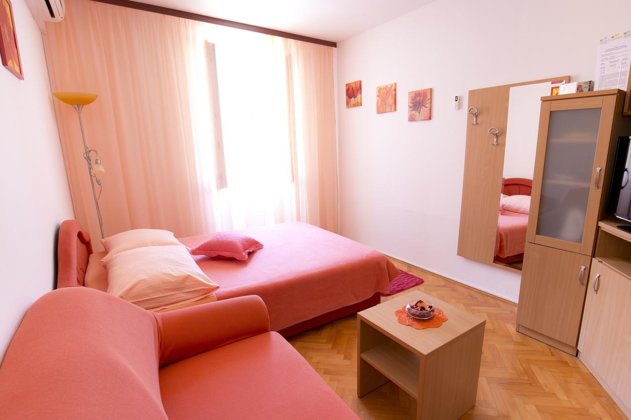 Apartment And Room Daria Vis Island Zewnętrze zdjęcie
